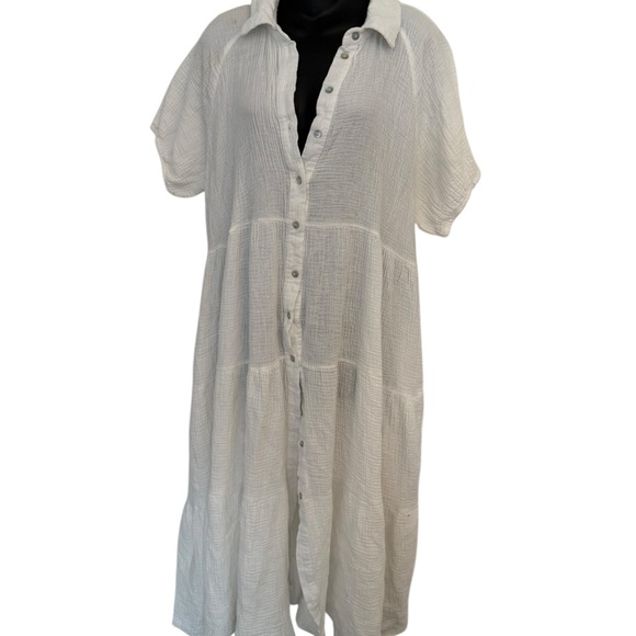 Petal& Pup Wabash Dress - Picture 2 of 5